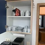 Maxi 3 Personen, Zentrale Lage, Ruhige Nebenstrasse *