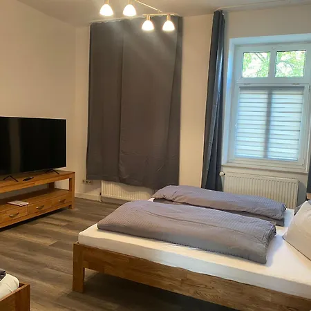 Maxi 3 Personen, Zentrale Lage, Ruhige Nebenstrasse * Dessau-Rosslau