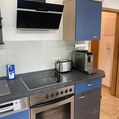 Maxi 3 Personen, Zentrale Lage, Ruhige Nebenstrasse Apartament